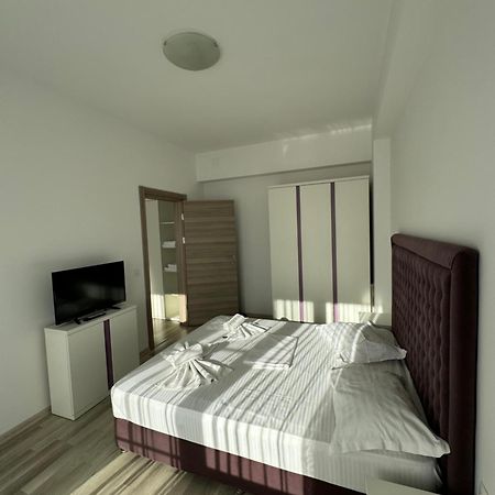 Tanya Apartments Summerland Mamaia Eksteriør bilde